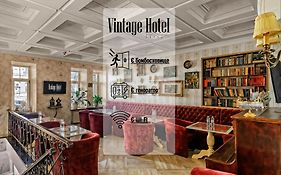 Vintage Art Hotel